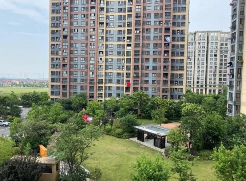 路劲上海派花香澜庭 