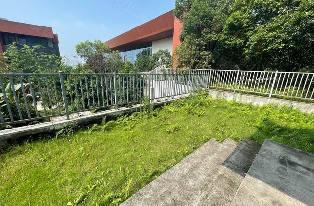 乐山房产网>乐山小区>市中小区>肖坝小区>蓝山湾(别墅)>