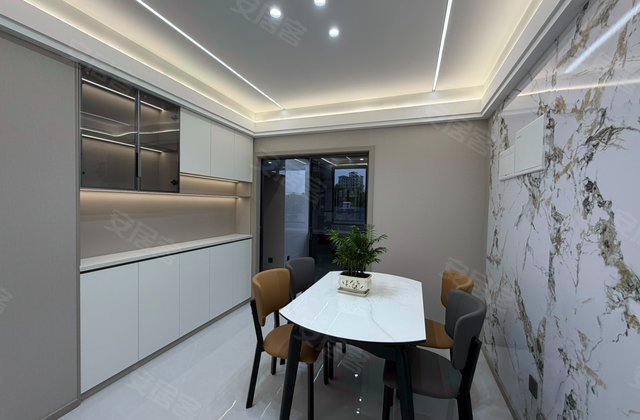 公园复地3室2厅127㎡68万二手房图片