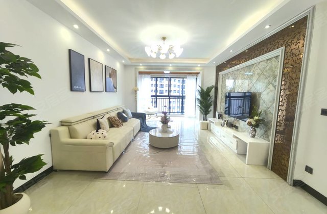 中央新城3室2厅128㎡48.5万二手房图片