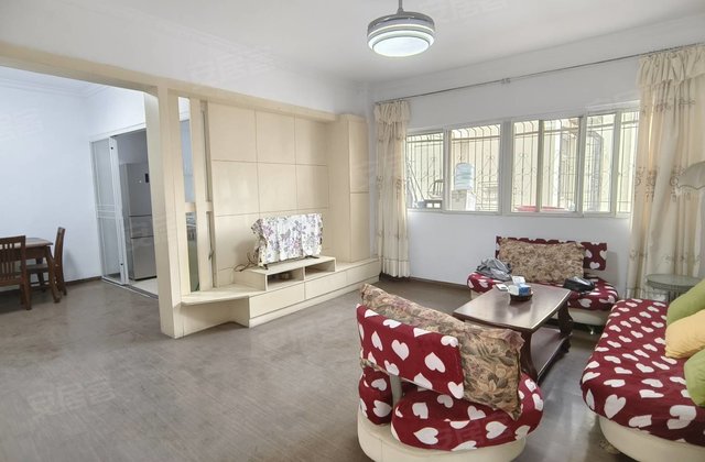 青山花园文化大院3室2厅115㎡35万二手房图片