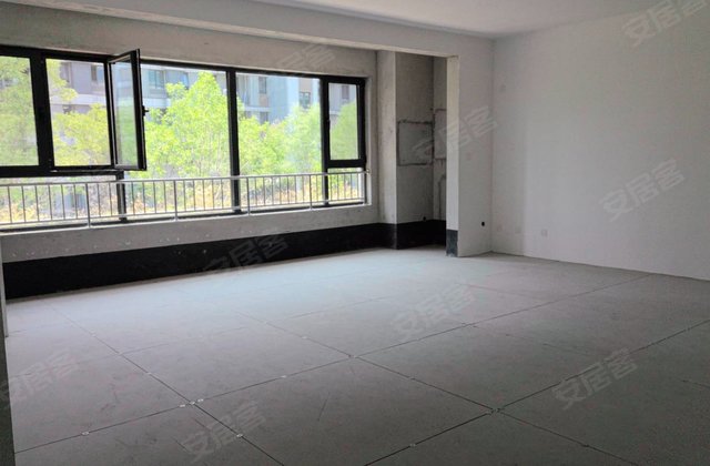 深圳园燕华城4室2厅161㎡185万二手房图片