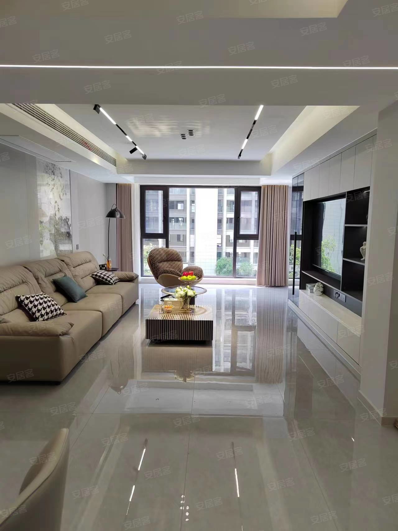 泰州房产网>泰州二手房>泰兴二手房>泰兴市区二手房>未来城香颂>