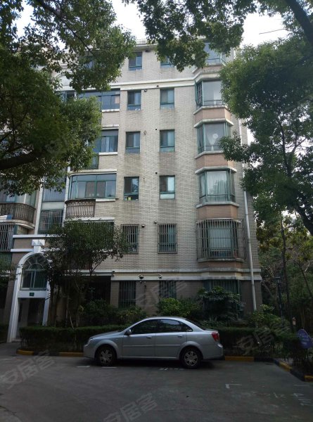 龙柏三村新悦公寓 