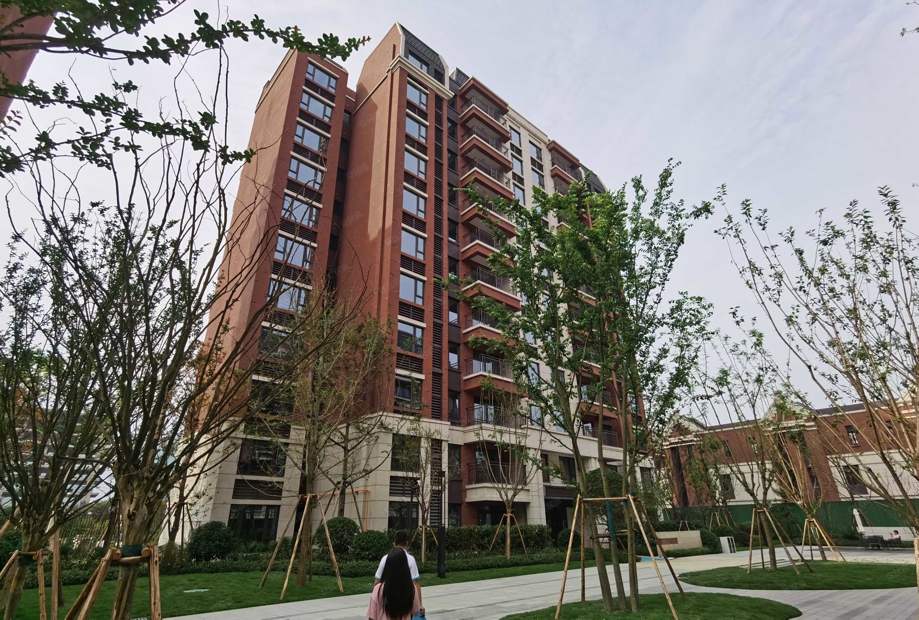 东原阅墅3室2厅2卫112.95㎡南北135万