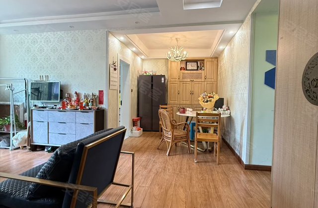 国际花城凤鸣苑3室2厅114㎡115万二手房图片