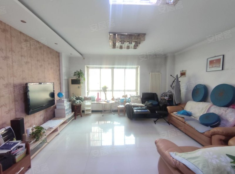 嘉汇城 电梯小高层 精装四室 单价低