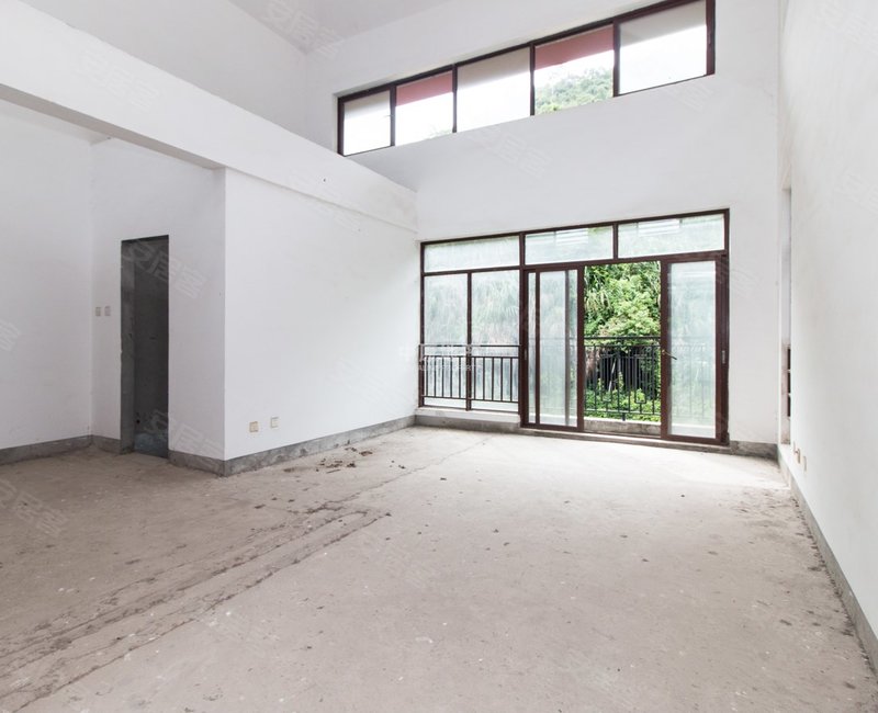 满5年费用少上下4层送车库花园联排别墅 仙湖山庄 二期别墅 二手房 0万 6室3厅 3卫 247平米 深圳安居客