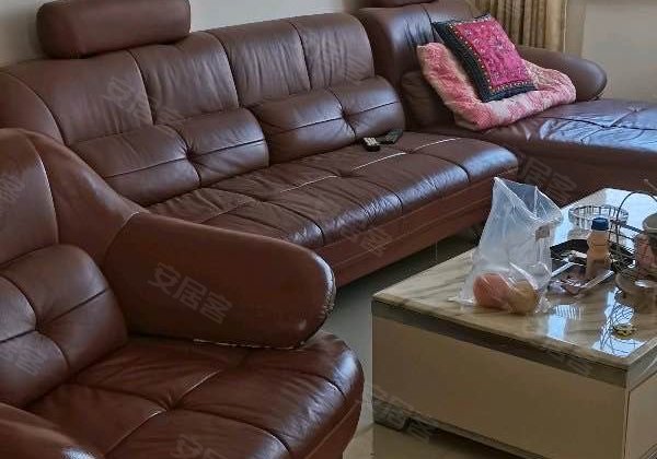 金色豪园4室2厅151㎡51万二手房图片