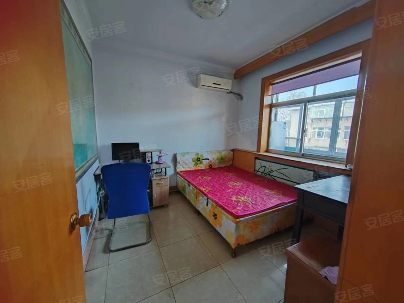 共青团西路北五巷 4楼楼顶2室70平 拎包入住