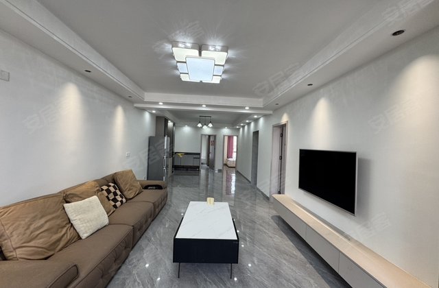 多弗城4室2厅143㎡74.6万二手房图片