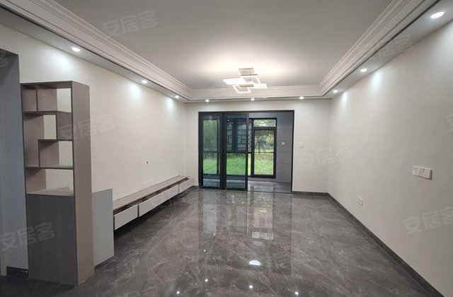 西湖春天4室2厅142㎡53.8万二手房图片