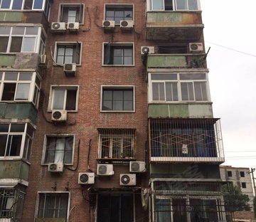 首钢一线材厂东宿舍居民区