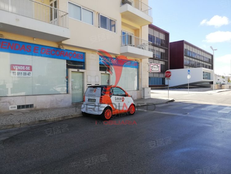 葡萄牙约¥345万拉各斯共售出 2 家门店，销售额为 130m2 + 78m2二手房商铺图片