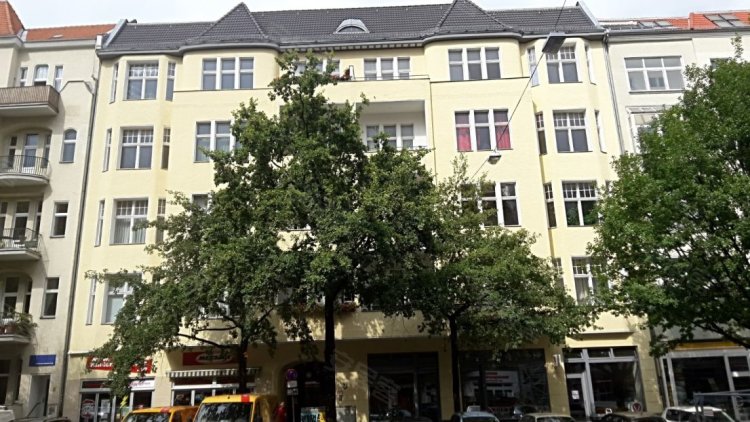 德国约¥765万无购买，装修需要和大型5间卧室的公寓在一个美丽的老建筑，有2个独立的住宅单位彼此旁边，日志，拆除可能二手房公寓图片