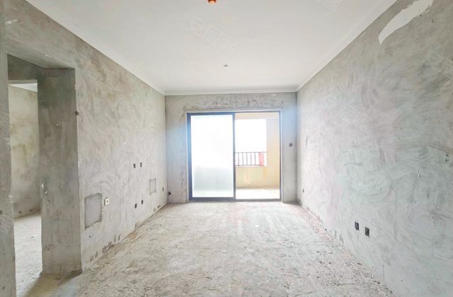 绿地海德公馆3室2厅84.81㎡140万二手房图片