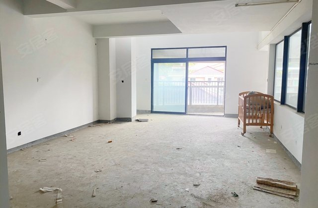 和谐天下4室2厅184.22㎡138万二手房图片