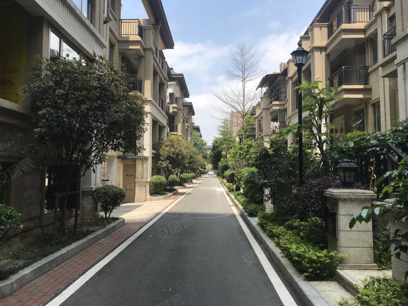 世茂上游墅东区(别墅)