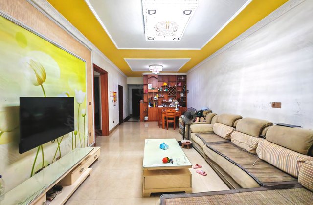 东方国际3室2厅110㎡33.8万二手房图片