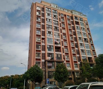 东渡伊顿小镇 朝南 高楼层采光充足 出行方便 正规商品房