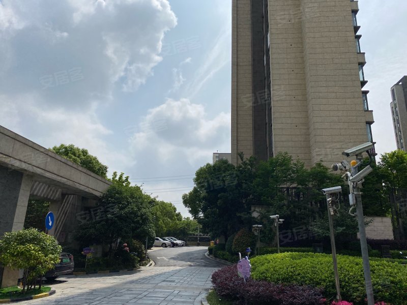 绿地新里派克公馆