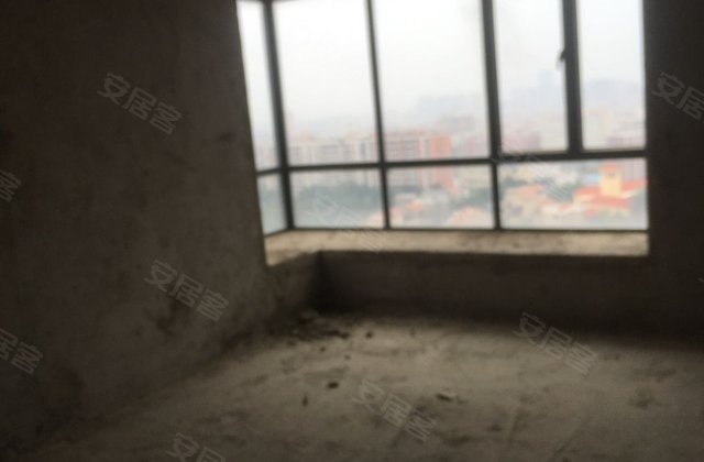 云岭山庄4室2厅168㎡108万二手房图片