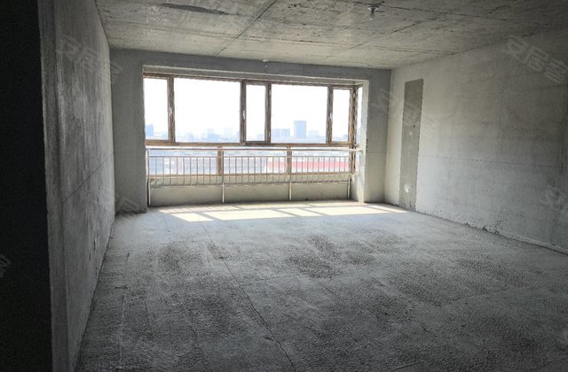 兴建广场3室2厅173㎡69万二手房图片