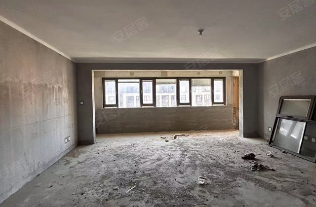 滨河阳光4室2厅135㎡120.8万二手房图片