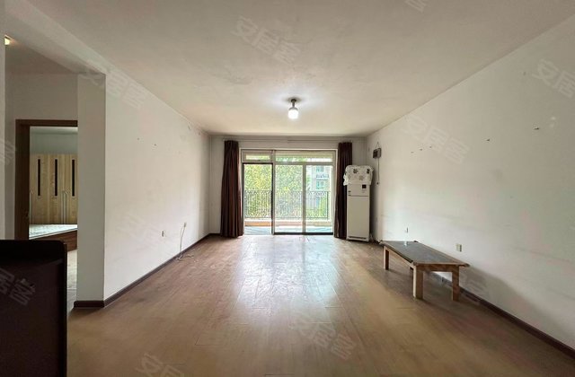 东方太阳城三期琴湖湾3室2厅150.8㎡250万二手房图片