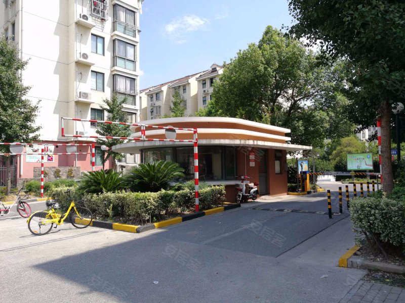 金鹤新城金霞苑 