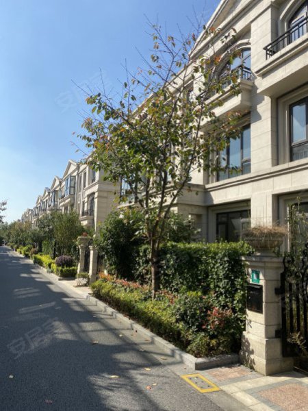 路劲上海庄园(别墅) 