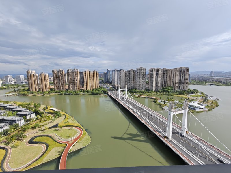 融创绍兴壹号院4室2厅2卫147㎡南北380万