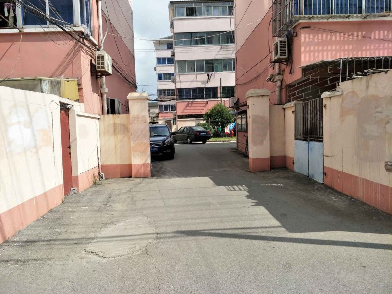 东翔路80弄小区 