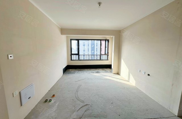 金科四季春晓 近地铁 中间好楼层 产权清晰 次新小区 有电梯