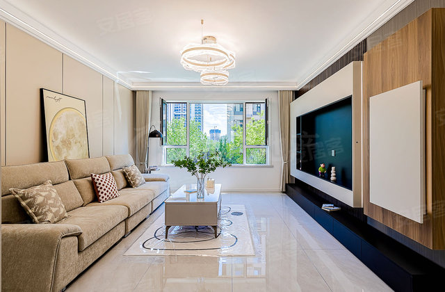 首地红山郡3室2厅103.5㎡82万二手房图片