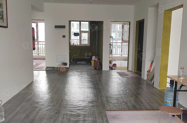 2分万盛房地产155万12400元/㎡急售  河汇雅苑134平,南北通透纯边户