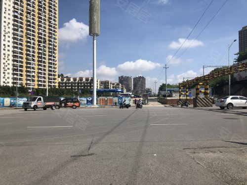 雅里新街综合楼