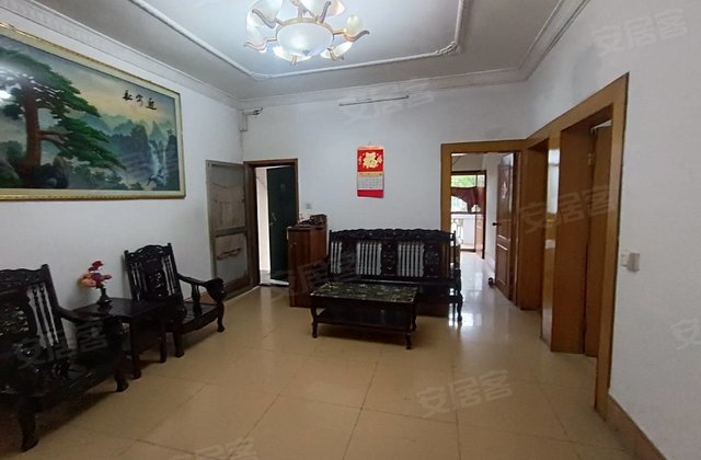 商务局宿舍4室2厅93㎡29.5万二手房图片