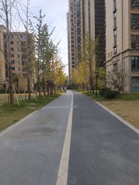 四季风景商业广场