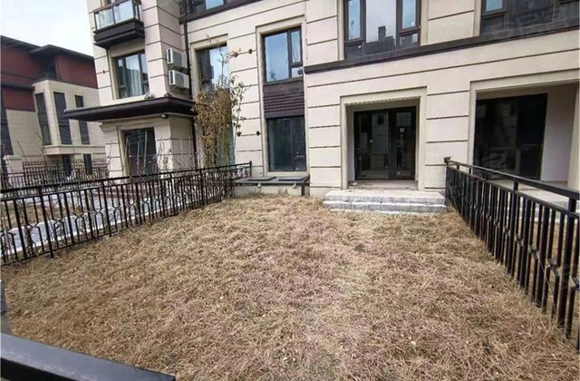 廊坊孔雀城大学里别墅