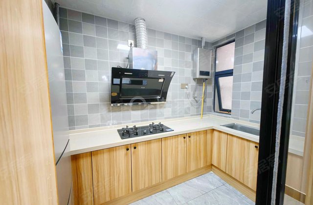 美湖家园2室1厅80㎡65万二手房图片