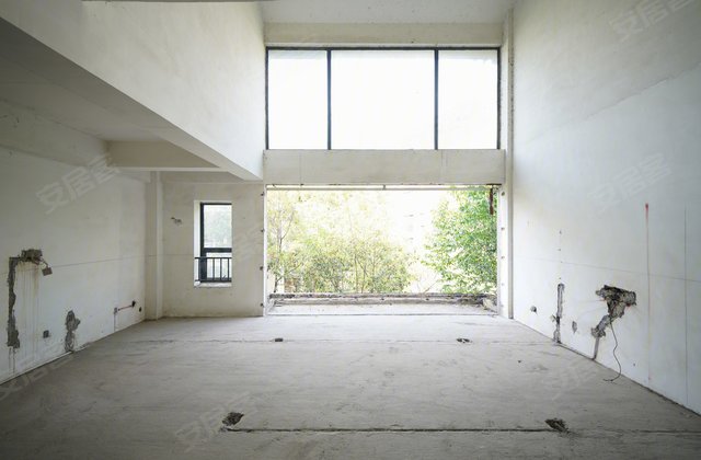 清水套五随时看房南北满二年近地铁绿化率高金沙雍锦湾640万5室3厅