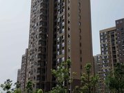 枫桦苇岸二期,自住精装修老证,目前空置,带地暖,电梯房