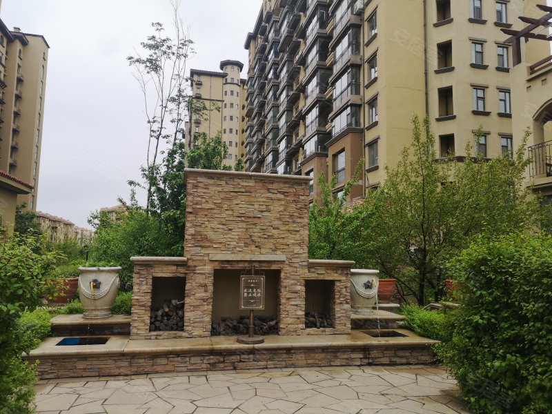 万盛理想国香郡