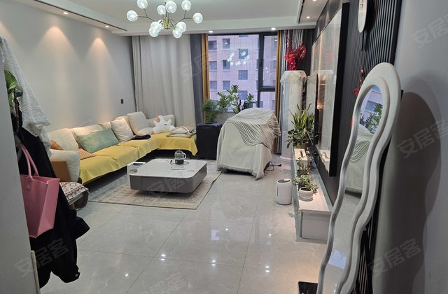 文化苑一期3室2厅135.2㎡73万二手房图片