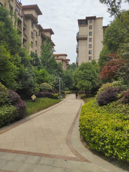 西班牙小镇,盘龙山路-驻马店西班牙小镇二手房,租房,房价-驻马店安居