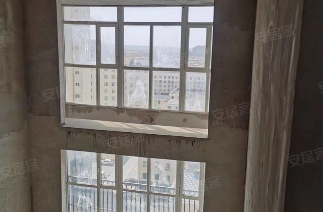 御景华庭小区4室2厅220㎡65万二手房图片