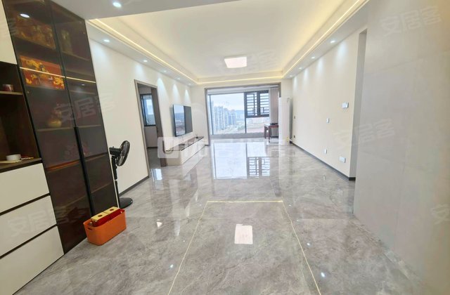 路桥锦绣新城5室2厅140.35㎡95万二手房图片