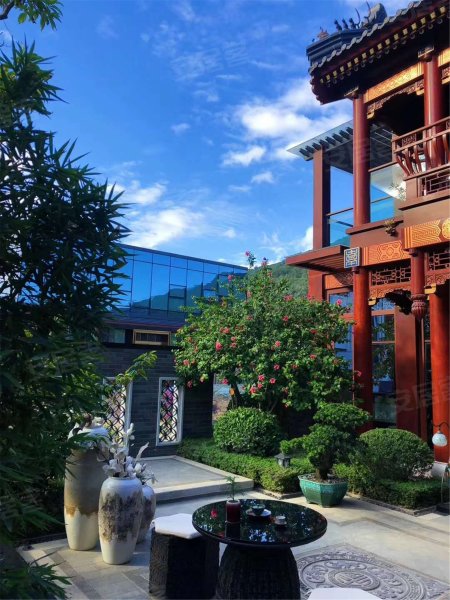 华皓亚龙府(别墅)