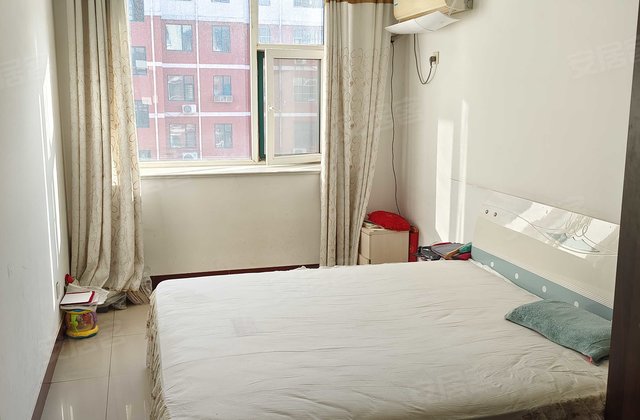 齐河城区友谊路338号旗馨园小区中层(共7层)西122﹐3室2厅2卫旗馨园